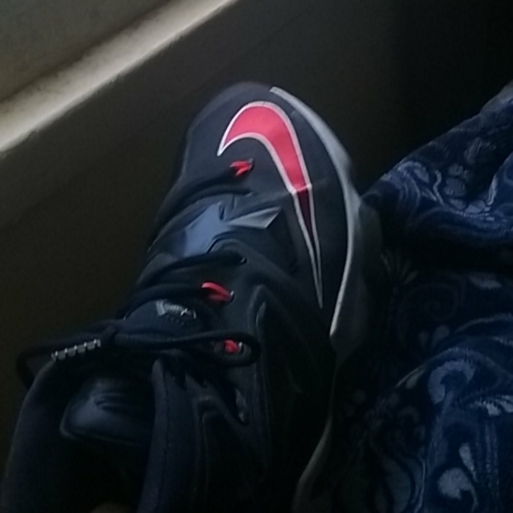 Shoes - Picture 2 of 2